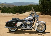 Harley-Davidson FLHRC Road King Classic